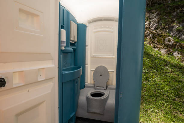 Professional Portable Potty Rental in Meadow Oaks, FL